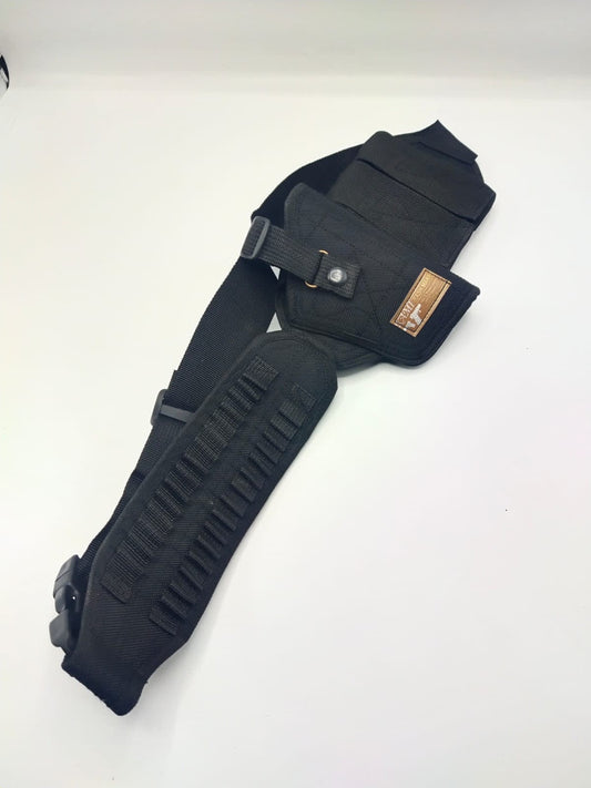 Belt holster with 2 spare mag pouches