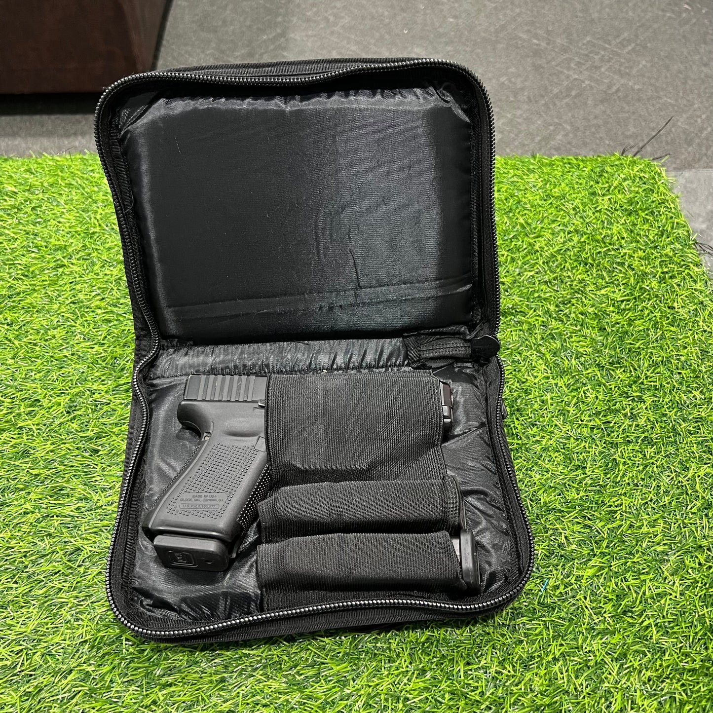 Soft Foam padded bag for 30 bore and 9mm with 2 spare mag capacity